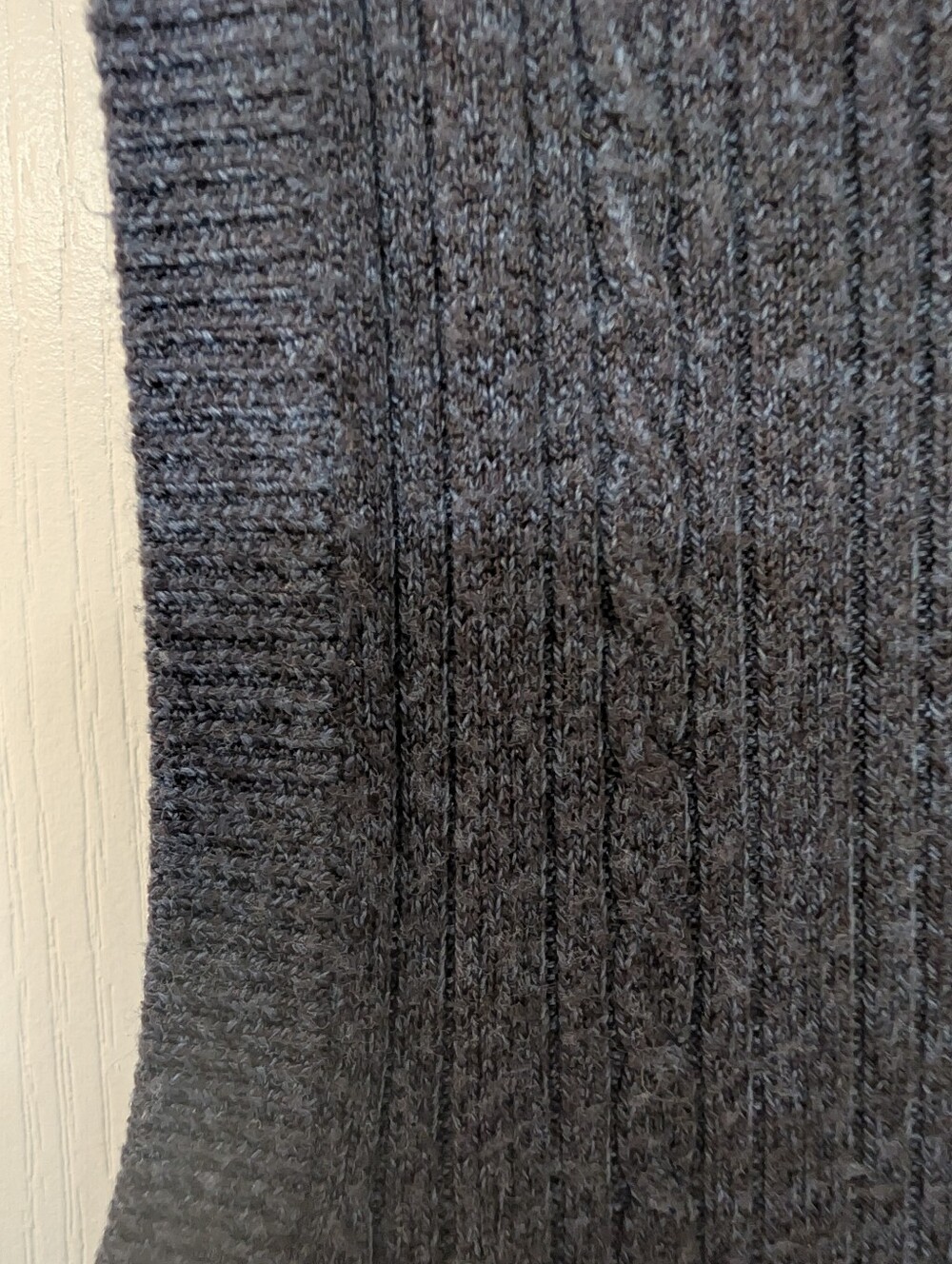 Geoffrey Beene Men's Charcoal V-Neck Ribbed Knit  Sweater Vest - Picture 4 of 7